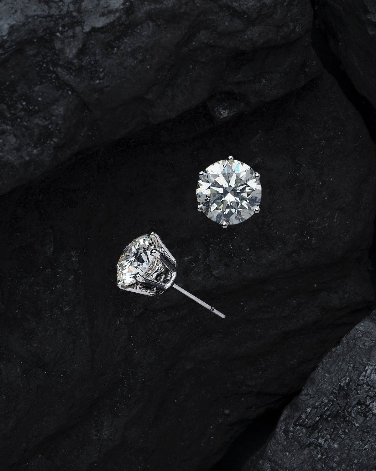 Diamantes de Laboratorio vs. Diamantes Naturales: Un Análisis Detallado