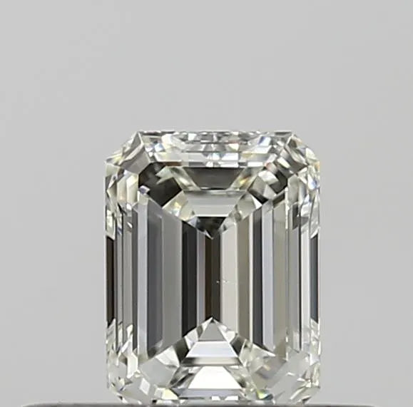 0.30ct Emerald Natural Diamond (Colour J, Clarity VS2, GIA Certified)