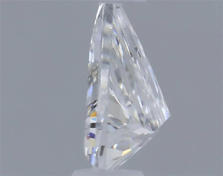 0.30ct Triangular Lab Grown Diamond (Colour E, Clarity VS1, IGI Certified)