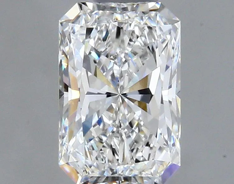 0.50ct Radiant Natural Diamond (Colour E, Clarity VVS1, GIA Certified)