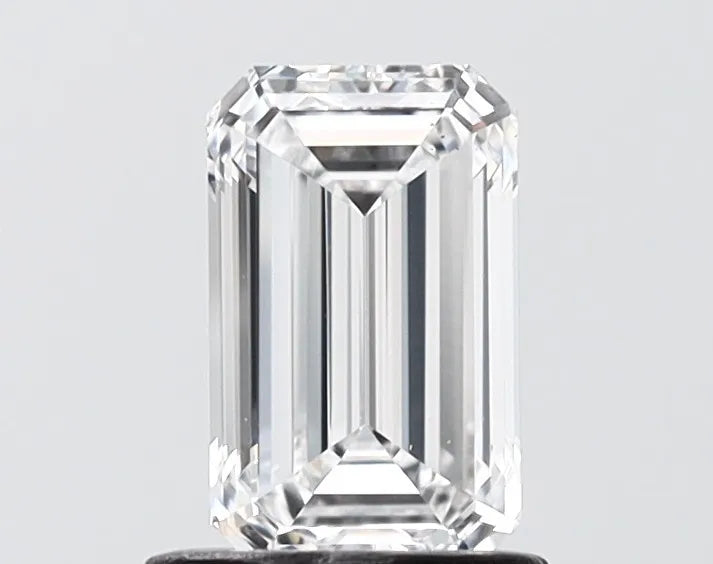 1.00ct Emerald Lab Grown Diamond (Colour E, Clarity VS2, IGI Certified)