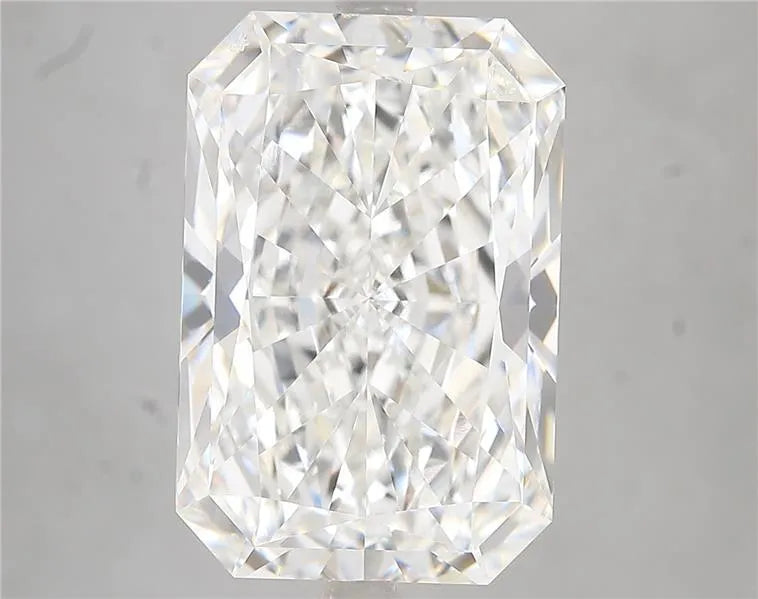 1.75ct Radiant Lab Grown Diamond (Colour E, Clarity VVS2, IGI Certified)