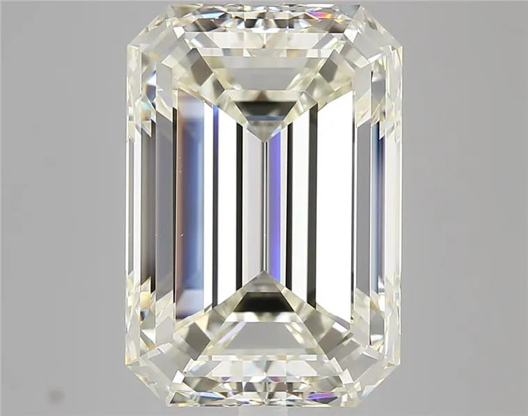 10.05ct Emerald Natural Diamond (Colour J, Clarity VVS2, Cut VG, IGI Certified)