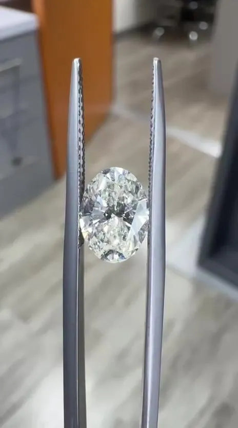 2.01ct Oval Natural Diamond (Colour G, Clarity SI1, EGL Certified)