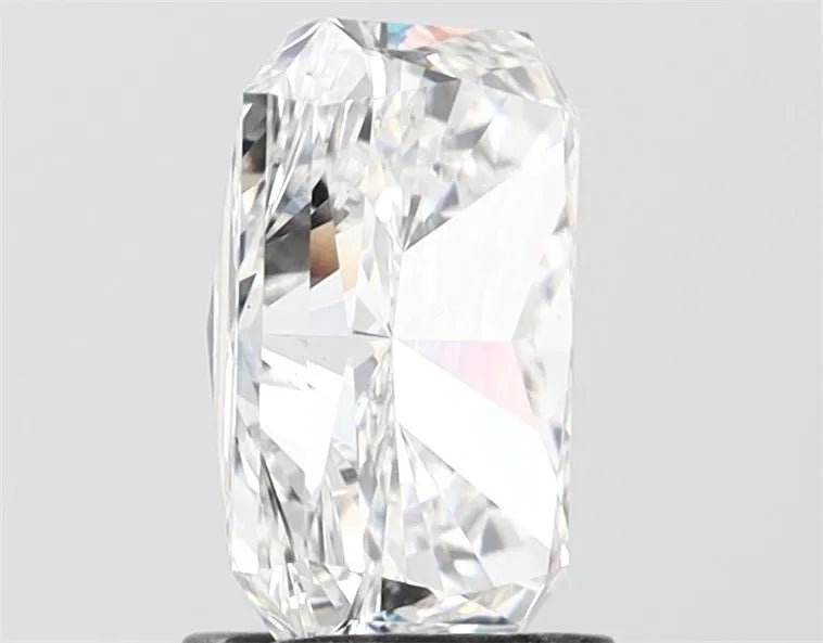 2.01ct Radiant Lab Grown Diamond (Colour F, Clarity VS2, IGI Certified)