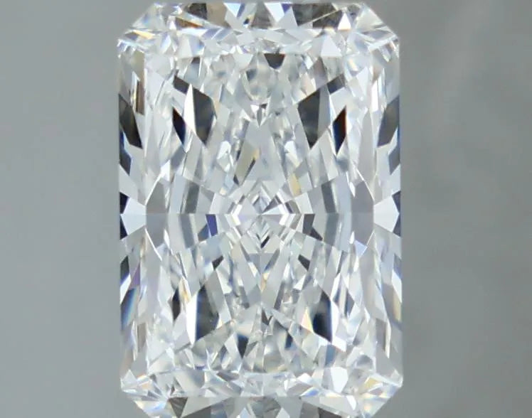 2.10ct Radiant Lab Grown Diamond (Colour E, Clarity VVS2, Cut EX, IGI Certified)