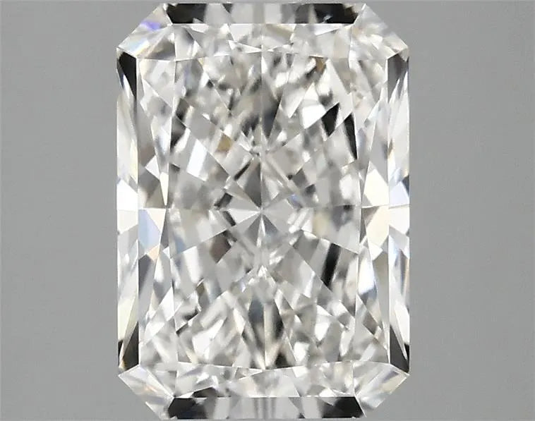 2.41ct Radiant Lab Grown Diamond (Colour F, Clarity VVS2, IGI Certified)