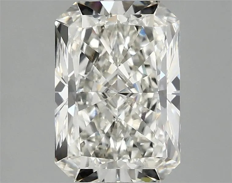 2.41ct Radiant Lab Grown Diamond (Colour H, Clarity VS1, IGI Certified)