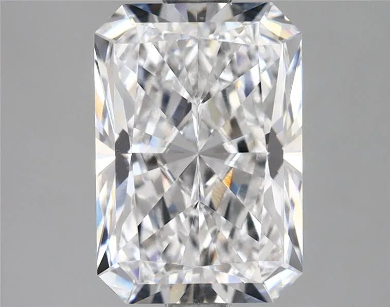 2.48ct Radiant Lab Grown Diamond (Colour D, Clarity VVS2, IGI Certified)