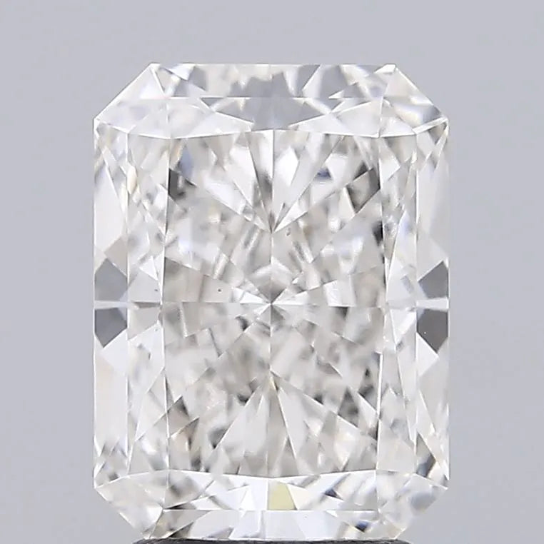 2.70ct Radiant Lab Grown Diamond (Colour G, Clarity VS1, IGI Certified)