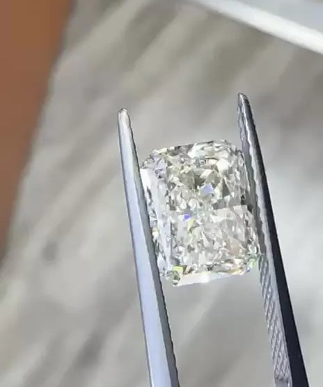 3.01ct Radiant Natural Diamond (Colour I, Clarity VS2, EGL Certified)