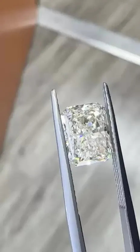 3.01ct Radiant Natural Diamond (Colour I, Clarity VS2, EGL Certified)