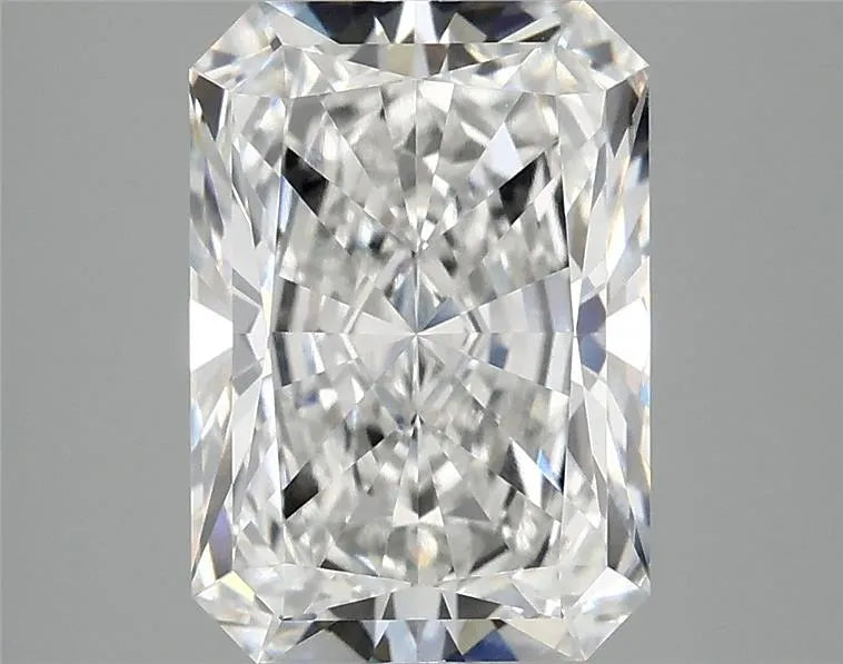 3.08ct Radiant Lab Grown Diamond (Colour E, Clarity VVS2, IGI Certified)