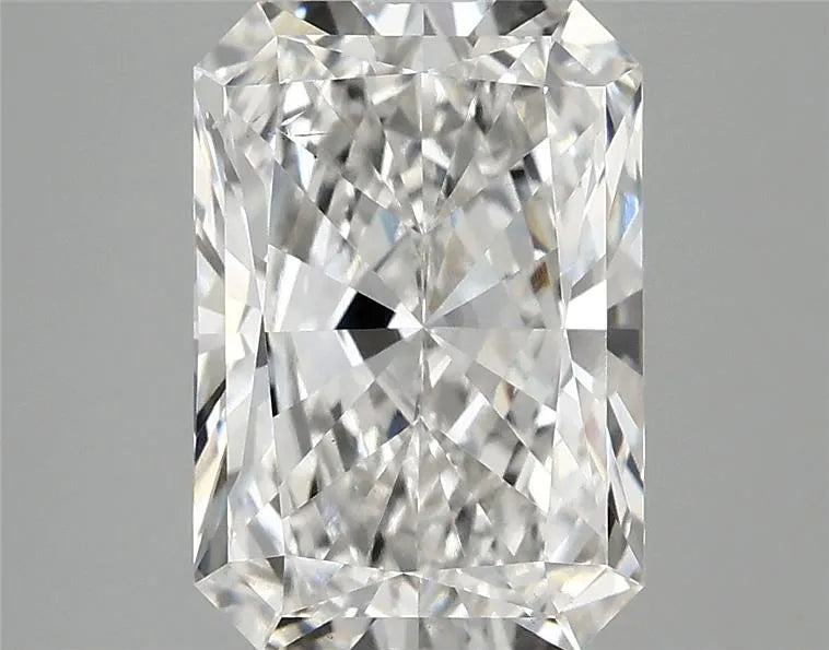 3.09ct Radiant Lab Grown Diamond (Colour F, Clarity VS2, IGI Certified)