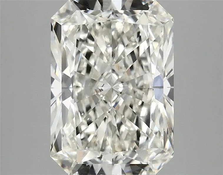 3.10ct Radiant Lab Grown Diamond (Colour H, Clarity VS1, IGI Certified)