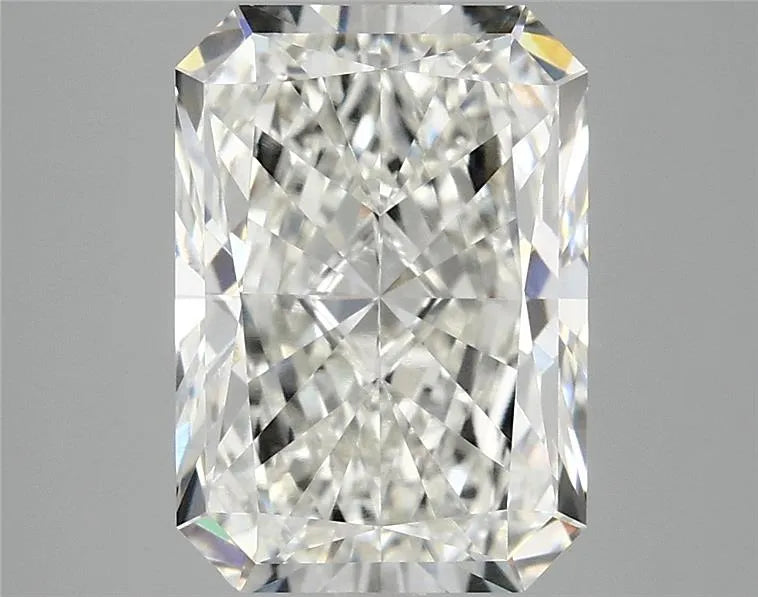 4.01ct Radiant Lab Grown Diamond (Colour G, Clarity VVS2, IGI Certified)